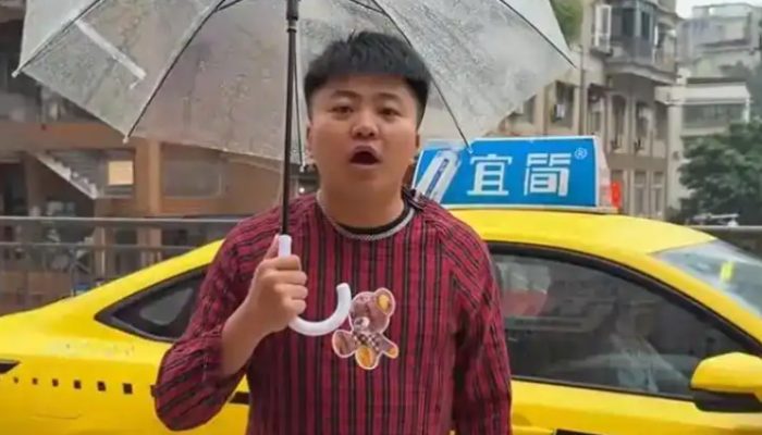重庆网红打出租车到拉萨爆火，西藏文旅官宣将奖励50万元